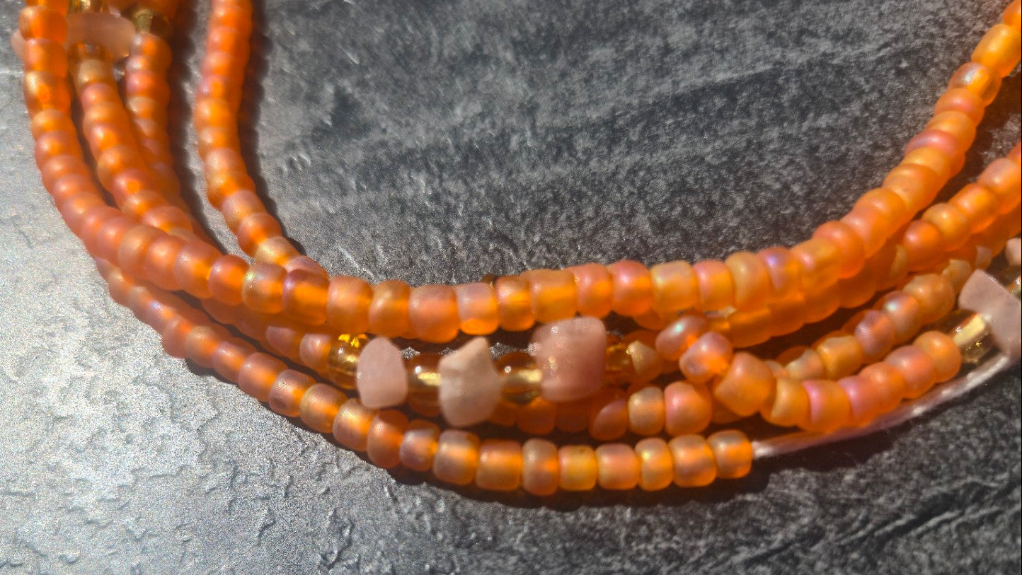 AMA CREATION: BORN ON SATURDAY WAIST BEADS Creatie: Perzik Maansteen