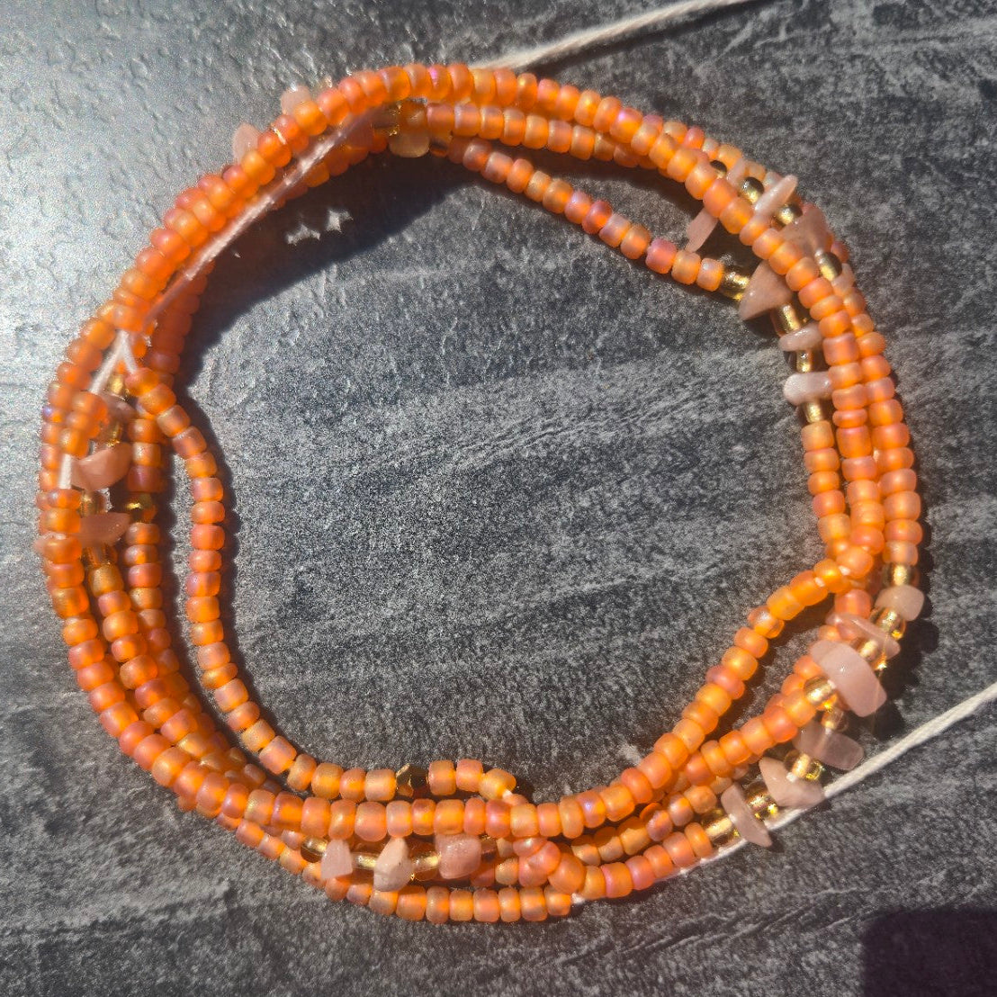 AMA CREATION: BORN ON SATURDAY WAIST BEADS Creatie: Perzik Maansteen